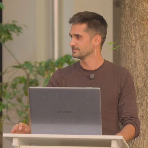 Recurs amb la relatoria poètica de la jornada de docents a Girona