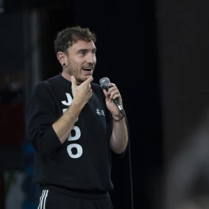 Recursos amb vídeos de taller de dansa per a docents