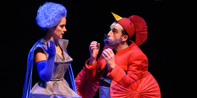 Posada en escena familiar de La flauta màgica amb Comediants