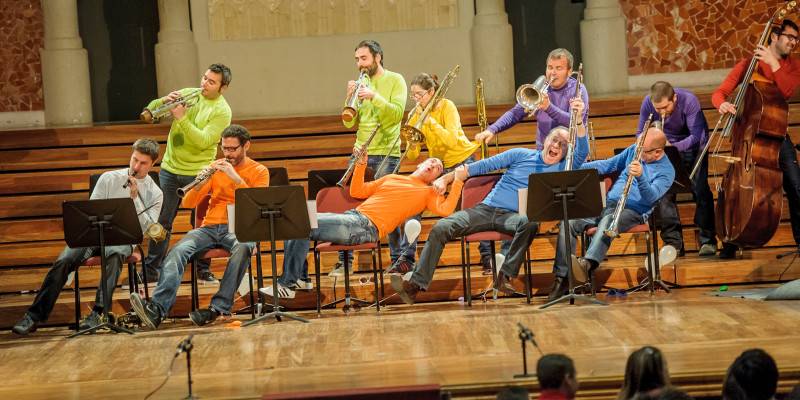 Proposta escènica i musical contemporània amb una cobla